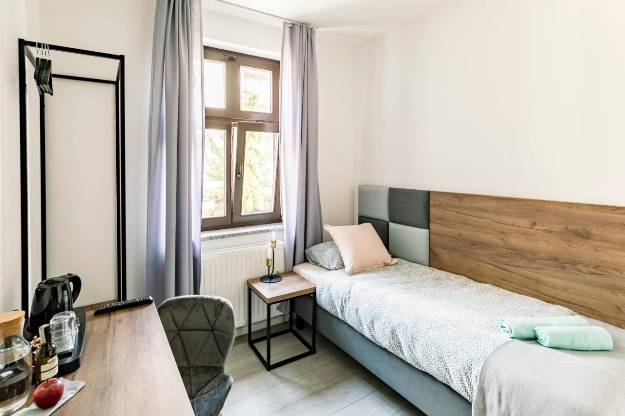 Cooltour Aparthotel Poznań Exteriör bild
