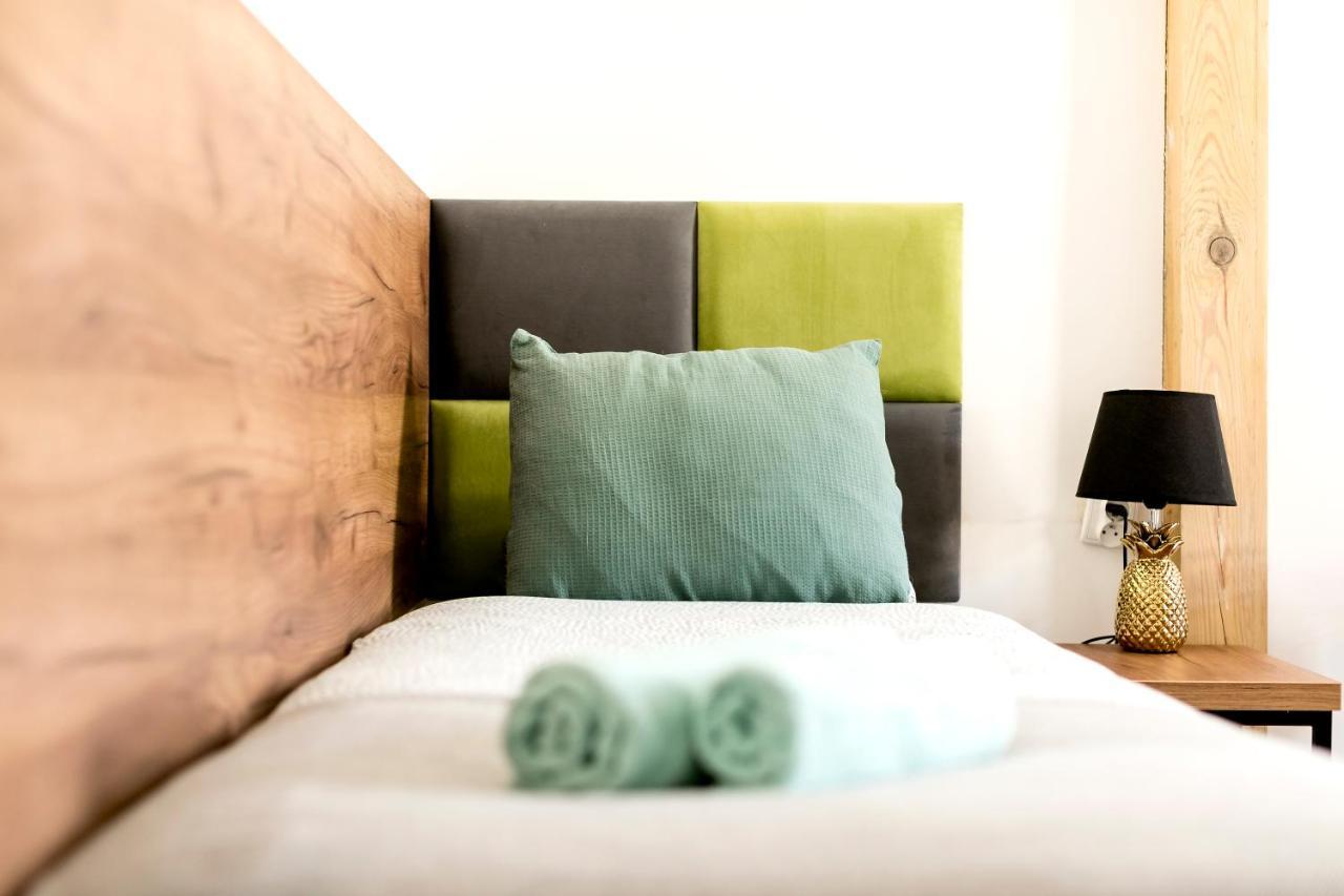 Cooltour Aparthotel Poznań Exteriör bild