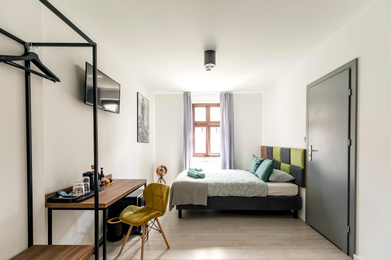 Cooltour Aparthotel Poznań Exteriör bild